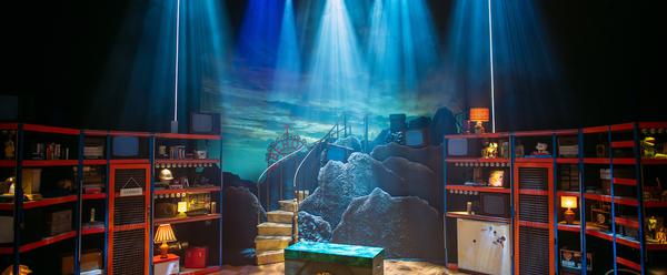 Photo of set and lighting design for Maggie & Me
